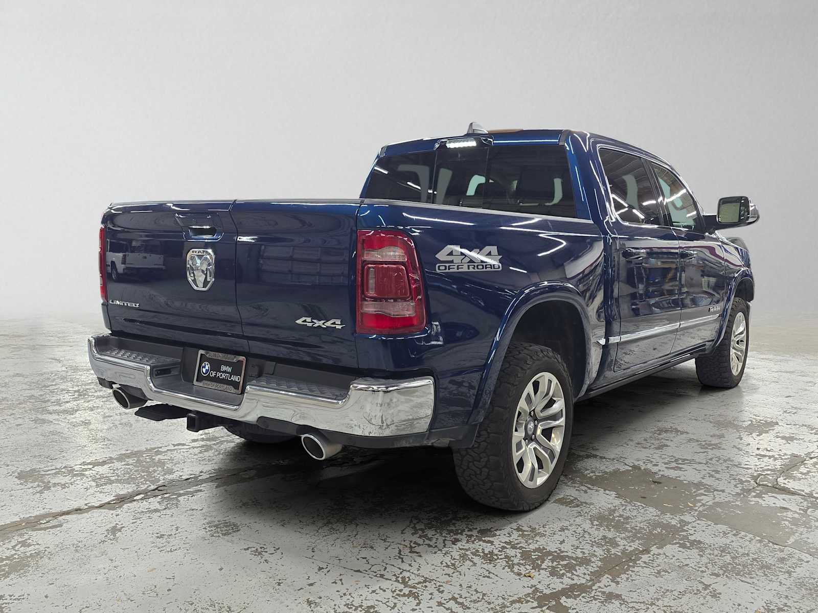 Used 2024 RAM 1500 Limited AWD/4WD image 3