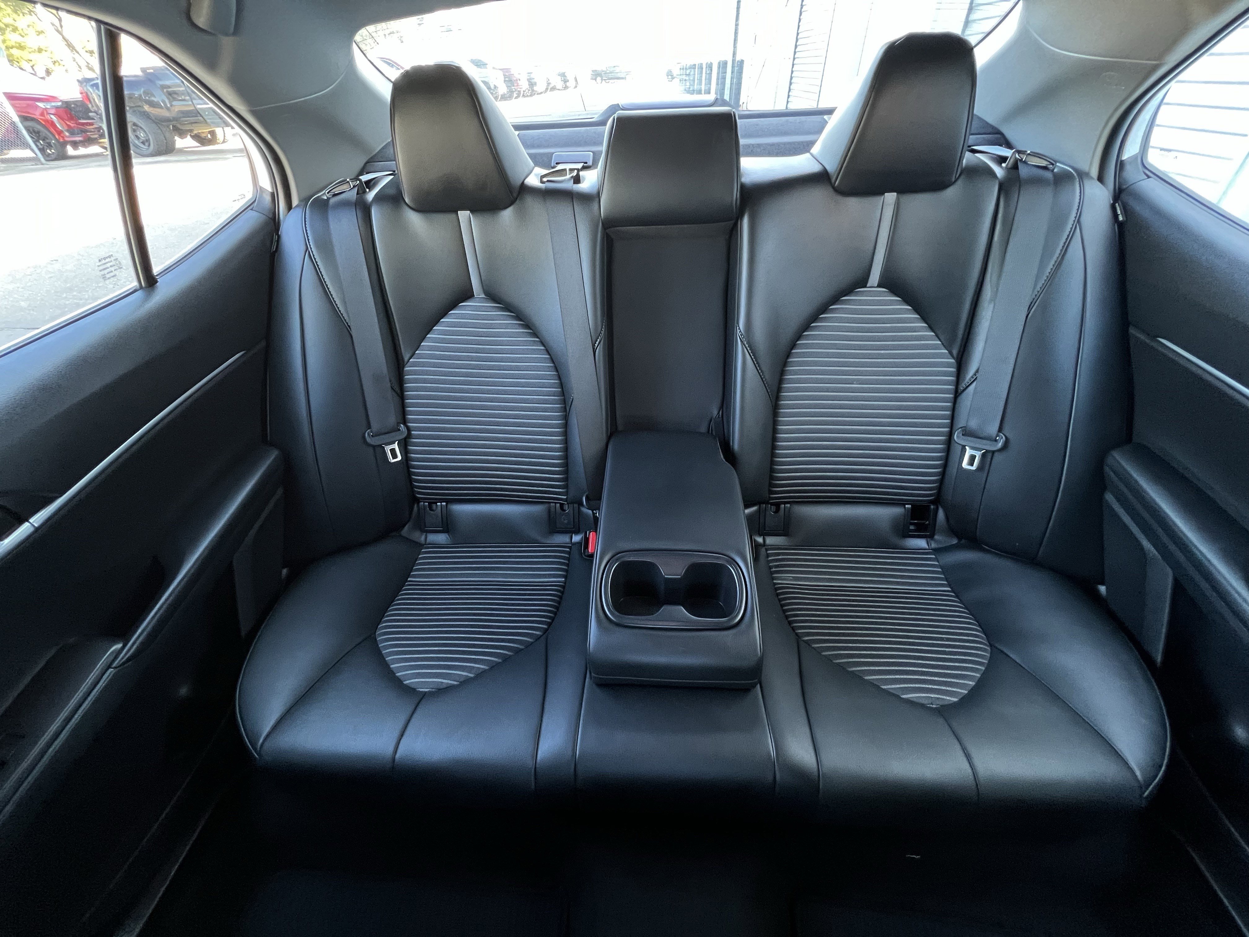 Used 2024 Toyota Camry SE image 23