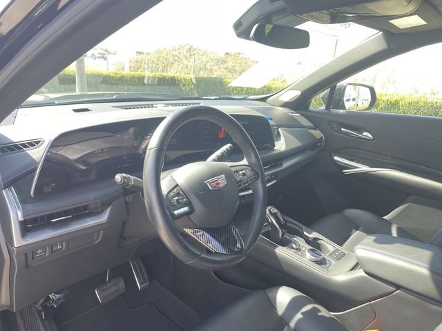 Used 2024 Cadillac XT4 Sport w/ Cold Weather Package FWD image 10