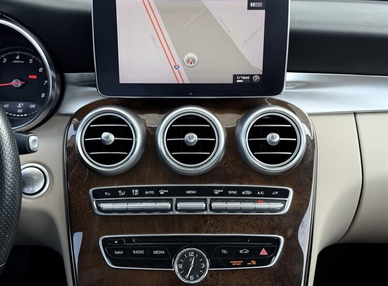 Used 2016 Mercedes-Benz C 300 4MATIC Sedan image 50