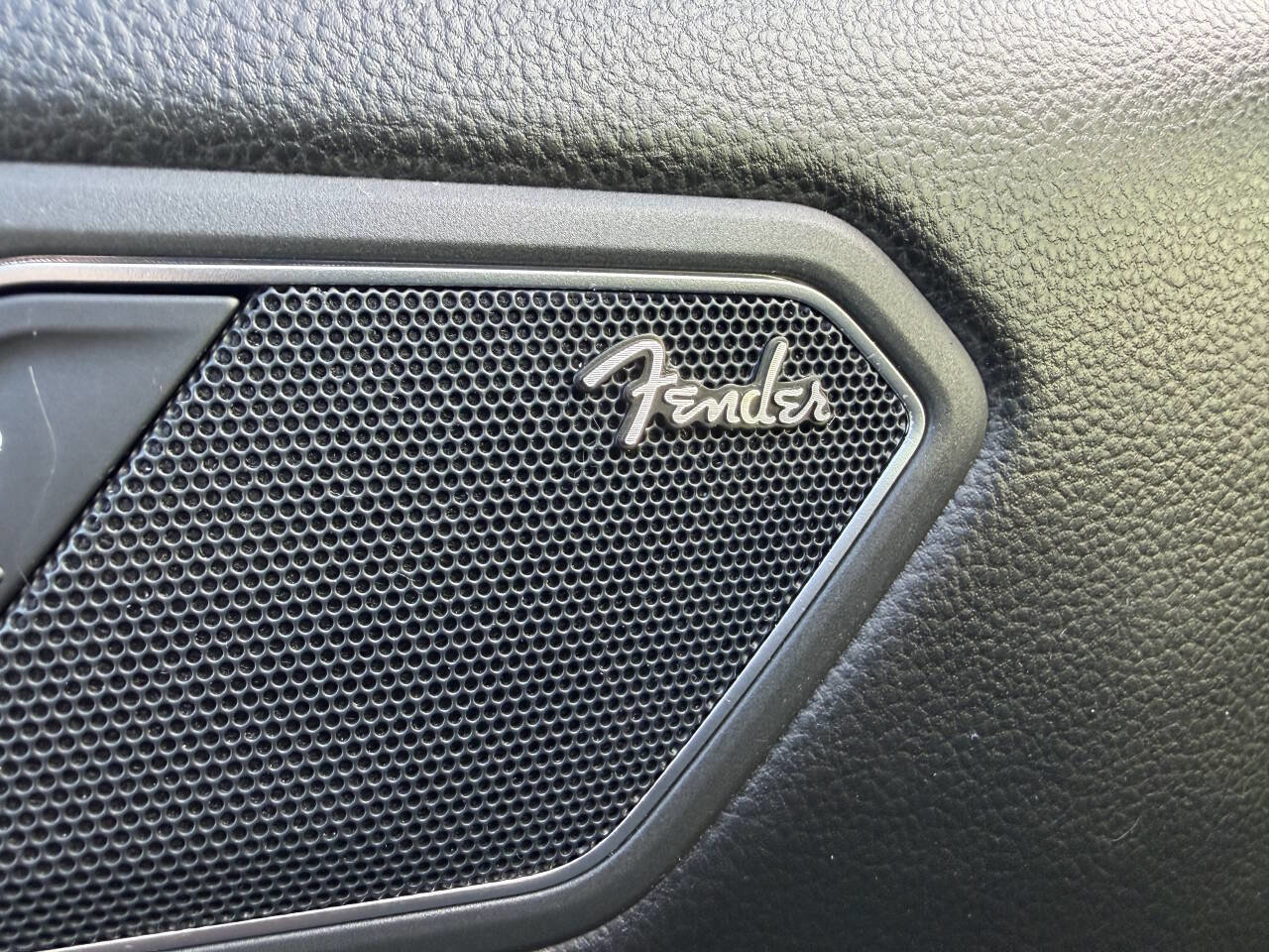 Used 2019 Volkswagen Tiguan SEL Premium w/ 3rd Row Seat Package image 20