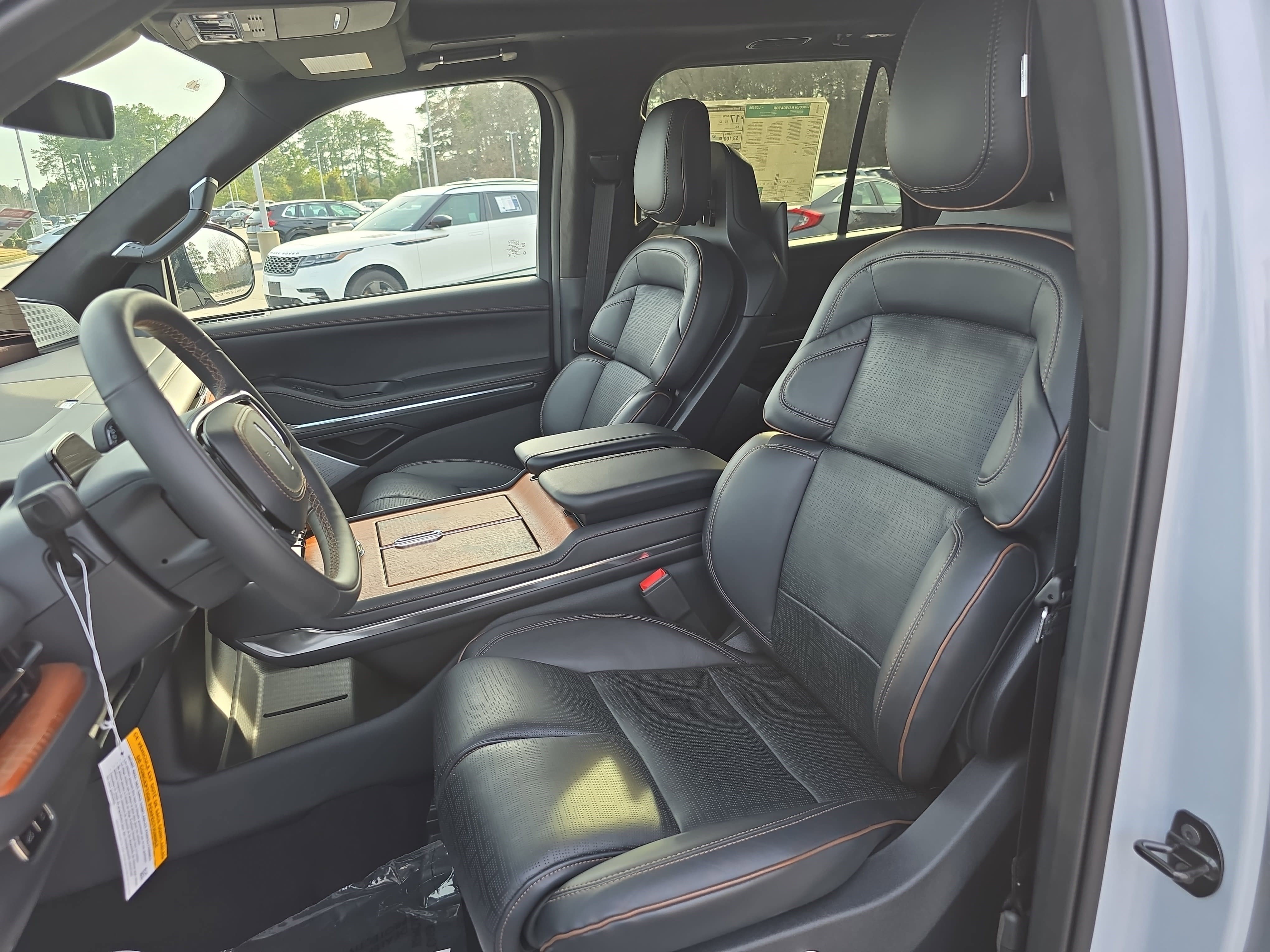 New 2025 Lincoln Navigator Black Label image 14