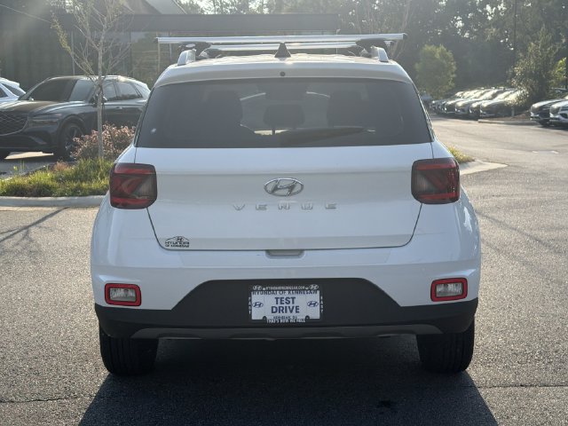 Used 2021 Hyundai Venue SEL FWD image 7