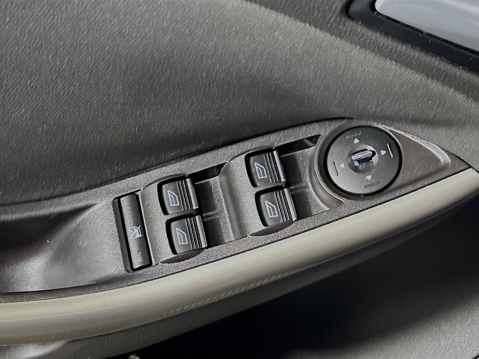 Used 2012 Ford Focus SEL FWD image 17