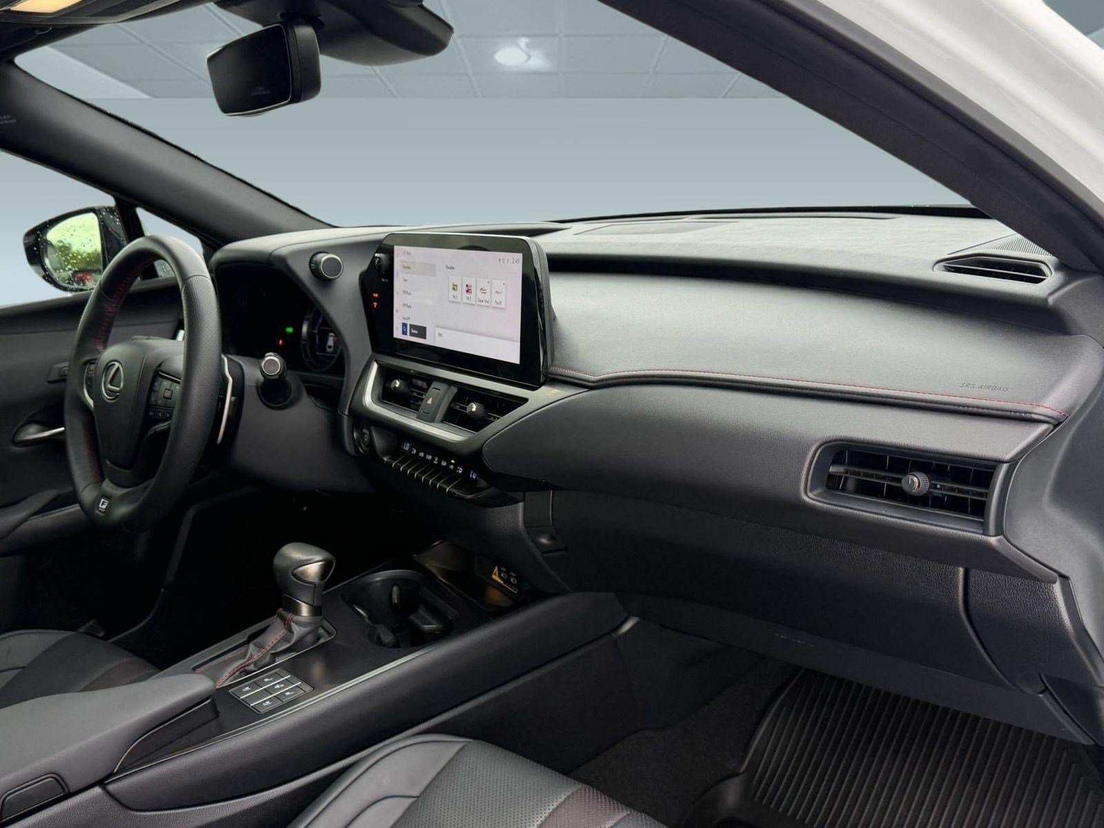 Used 2024 Lexus UX 250h F Sport FWD image 30