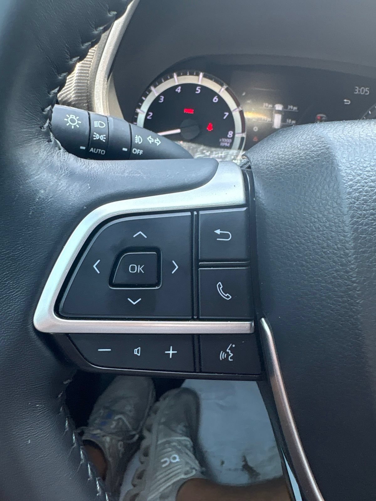 Used 2023 Toyota Highlander XSE FWD image 20