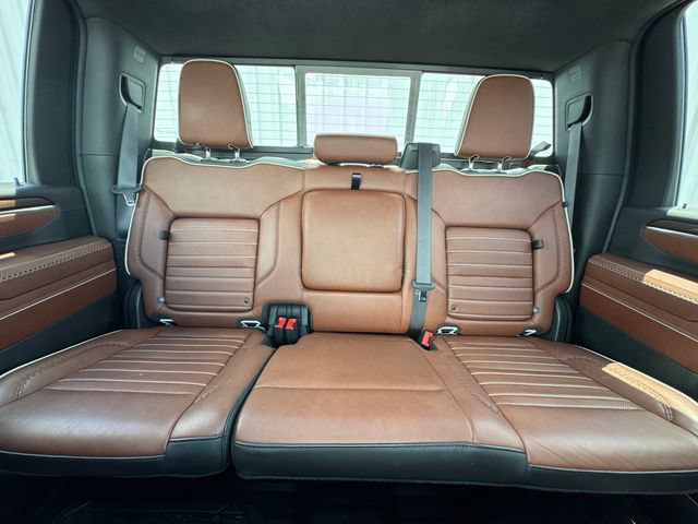 Used 2024 GMC Sierra 2500 Denali Ultimate w/ Max Trailering Package AWD/4WD image 7