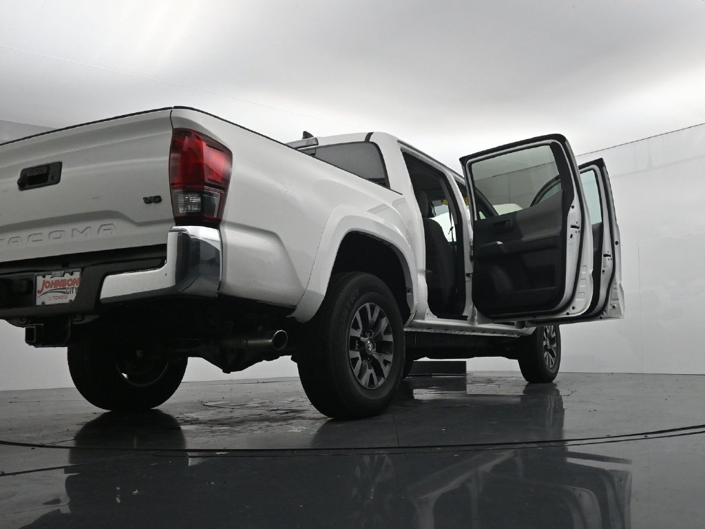 Used 2023 Toyota Tacoma SR5 AWD/4WD image 44