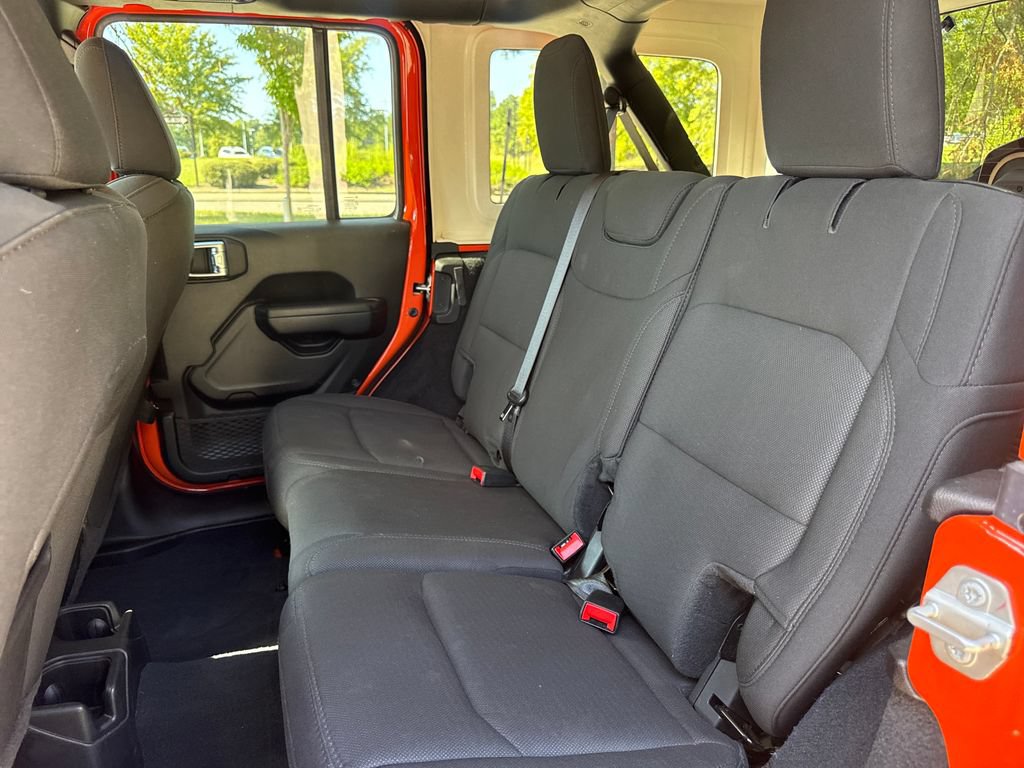 Used 2023 Jeep Wrangler Unlimited Sport AWD/4WD image 32