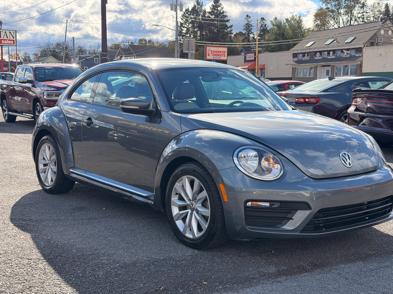Used 2017 Volkswagen Beetle 1.8T S image 3