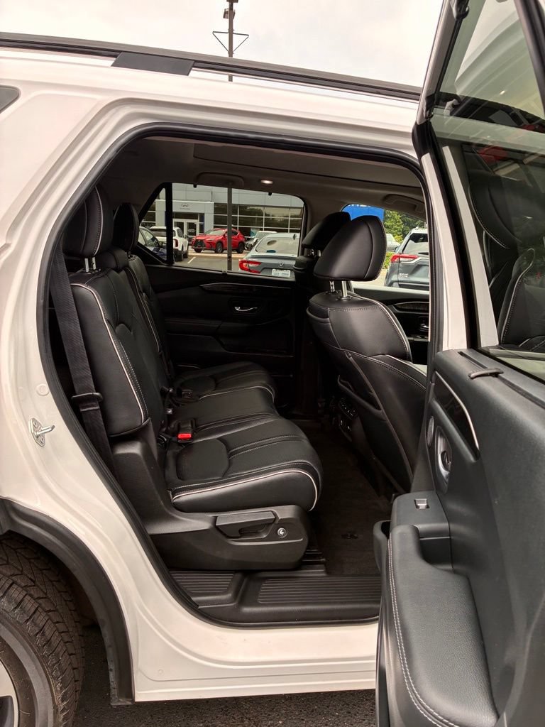 Used 2023 Honda Pilot Elite image 22