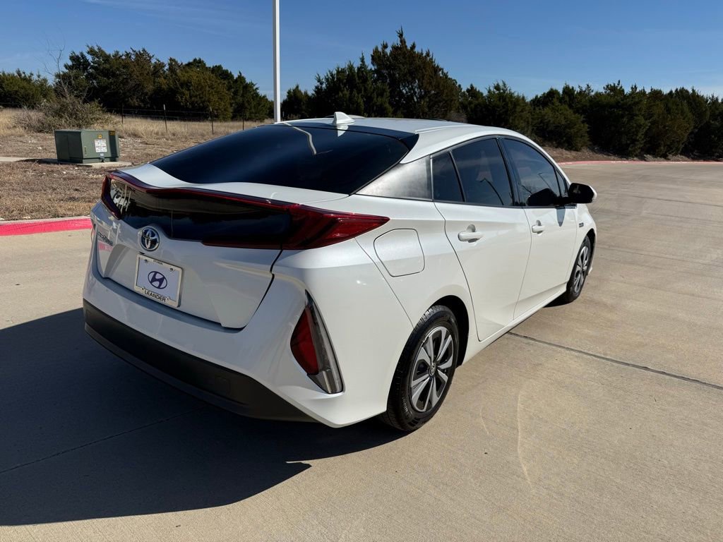 Used 2018 Toyota Prius Prime Premium image 5