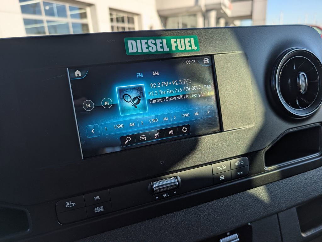 Used 2024 Mercedes-Benz Sprinter 2500 image 25