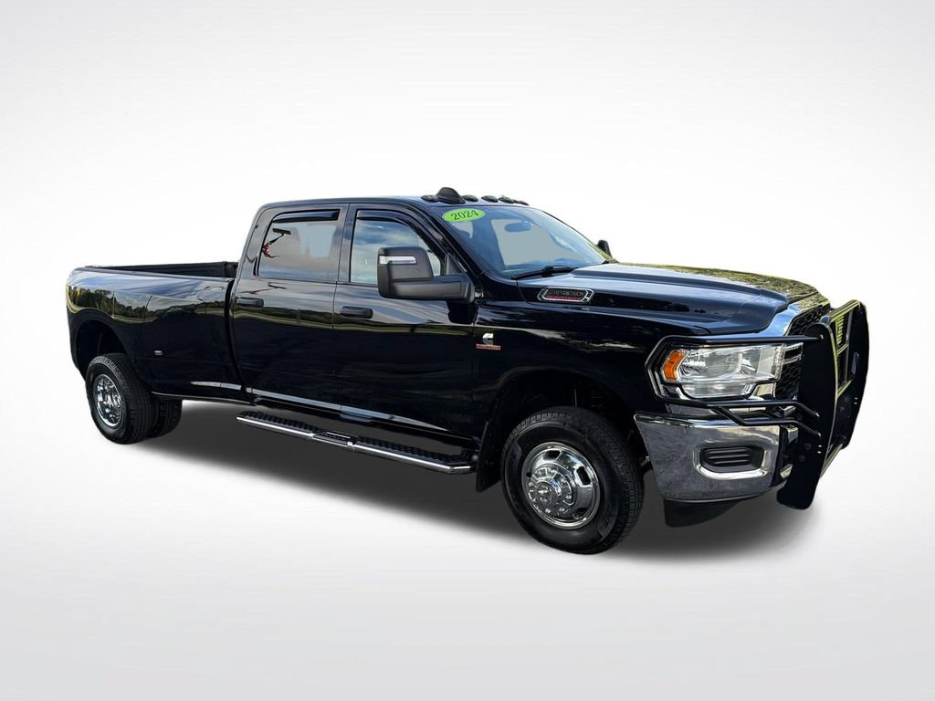Used 2024 RAM 3500 Tradesman w/ Chrome Appearance Group AWD/4WD image 8