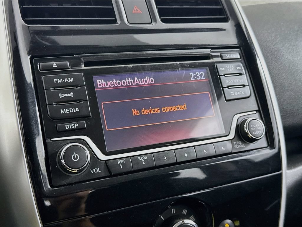 Used 2017 Nissan Versa Note SV FWD image 14