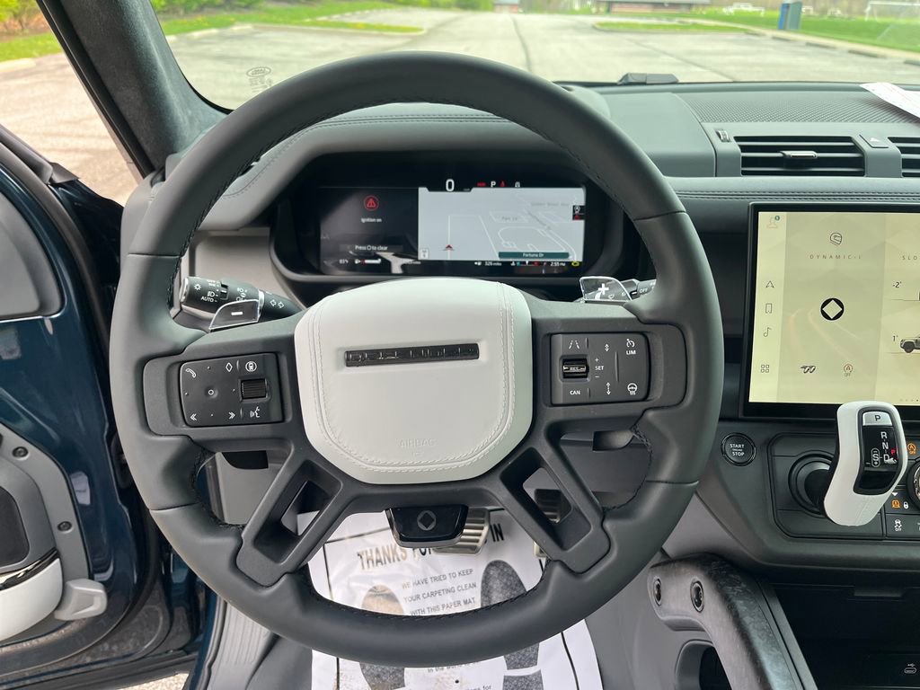 Used 2026 Land Rover Defender 110 image 16