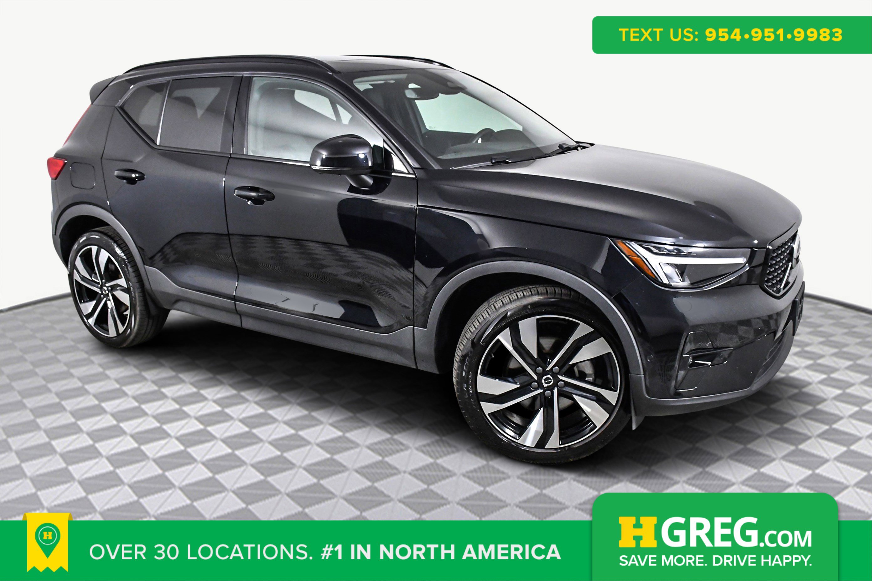 Used 2025 Volvo XC40 B5 Plus image 1