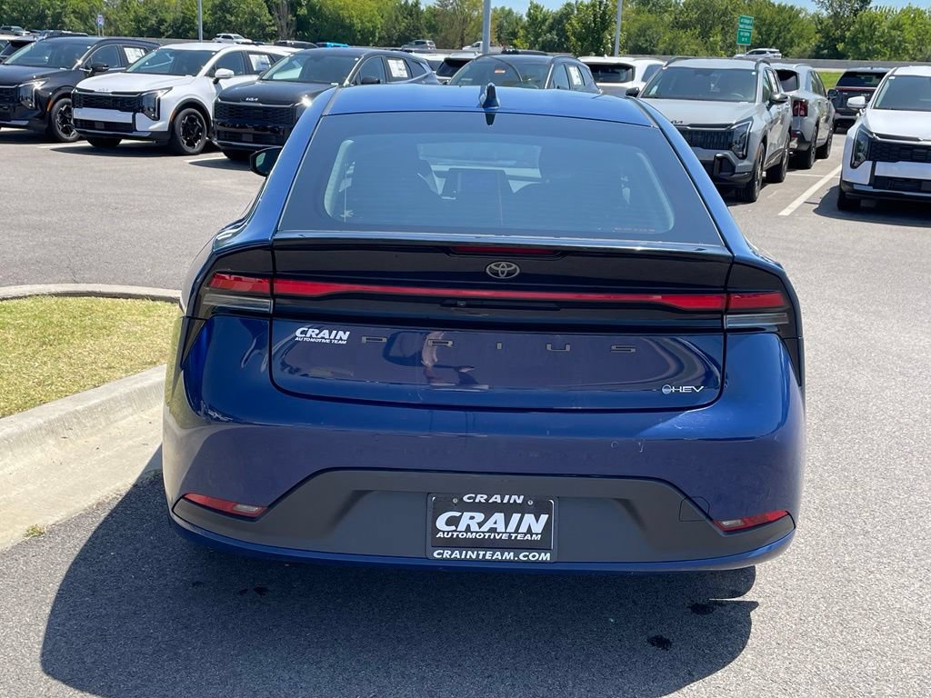 Used 2023 Toyota Prius LE FWD image 6