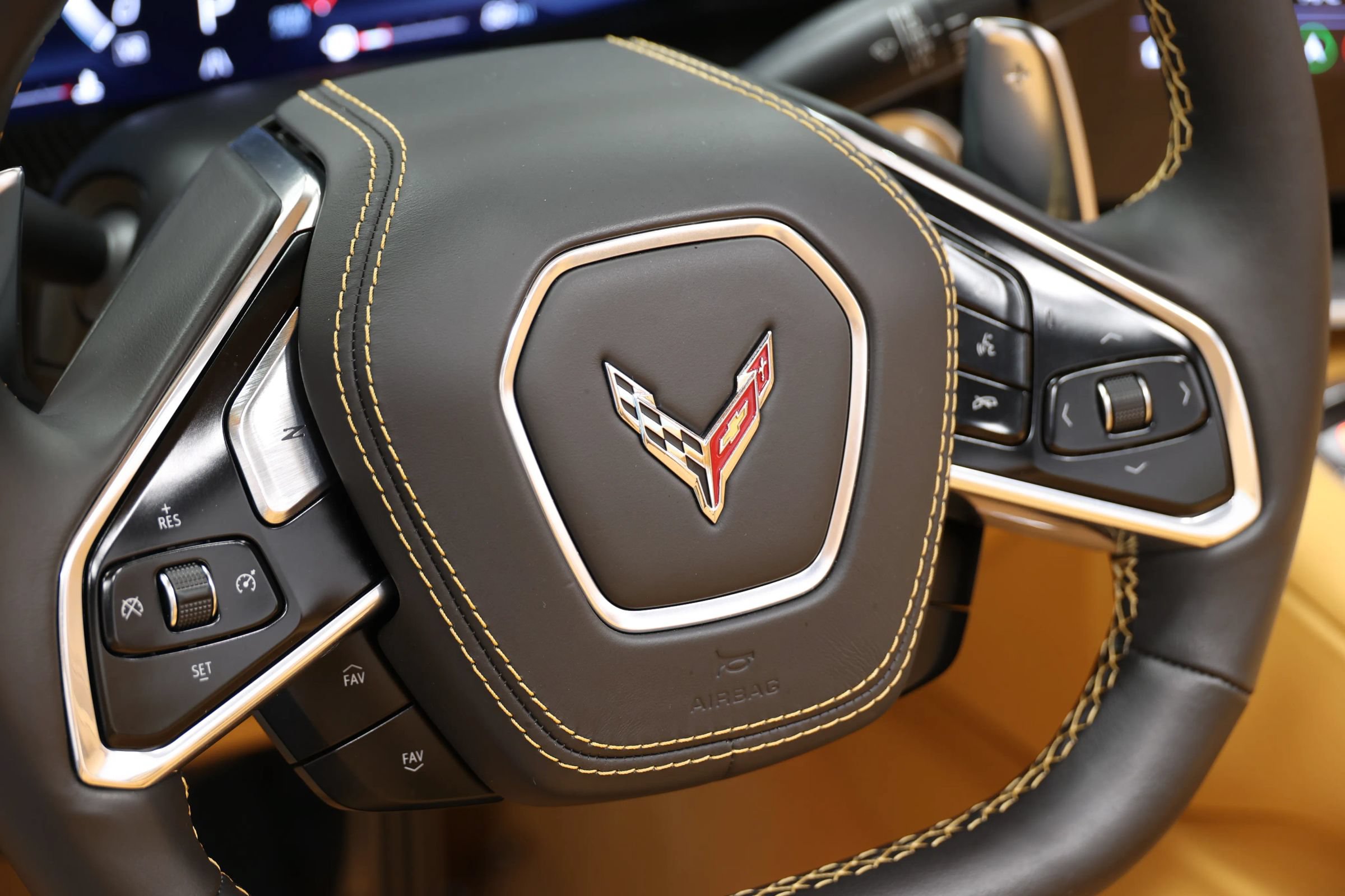 Used 2022 Chevrolet Corvette Stingray Premium Conv w/ Z51 Performance Package RWD image 32