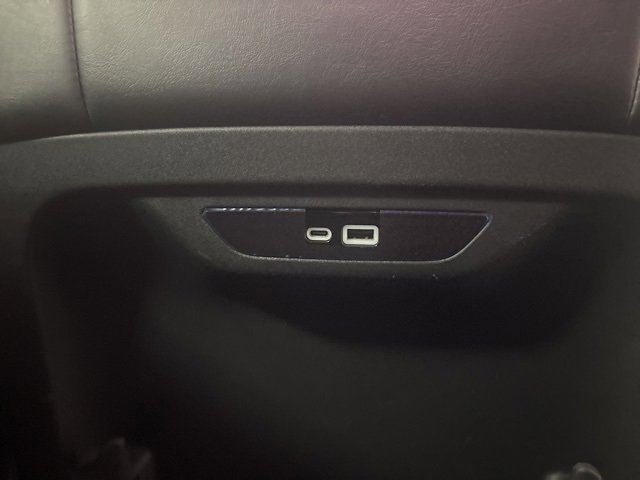 Certified 2024 Chrysler Pacifica Touring-L image 28