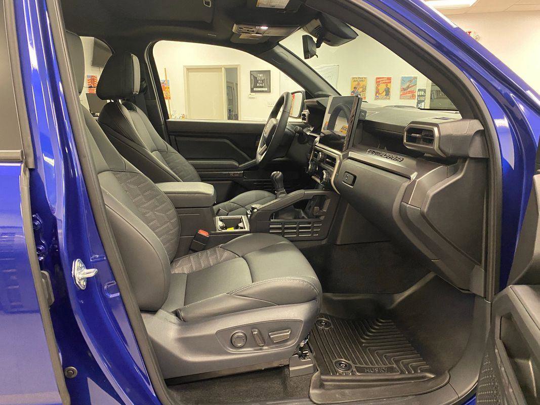 Used 2025 Toyota Tacoma TRD Off-Road image 16
