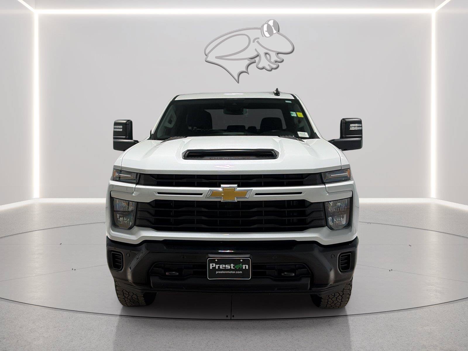 Used 2025 Chevrolet Silverado 2500 Custom w/ Custom Value Package AWD/4WD image 8
