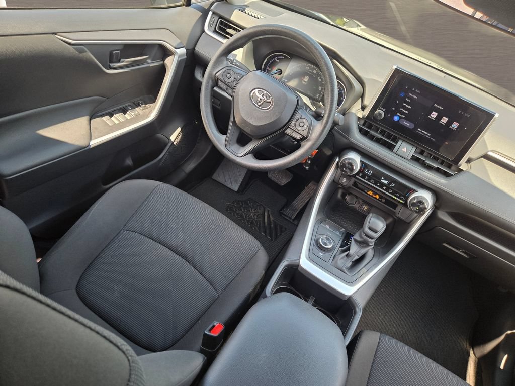 Used 2025 Toyota RAV4 LE AWD/4WD image 17