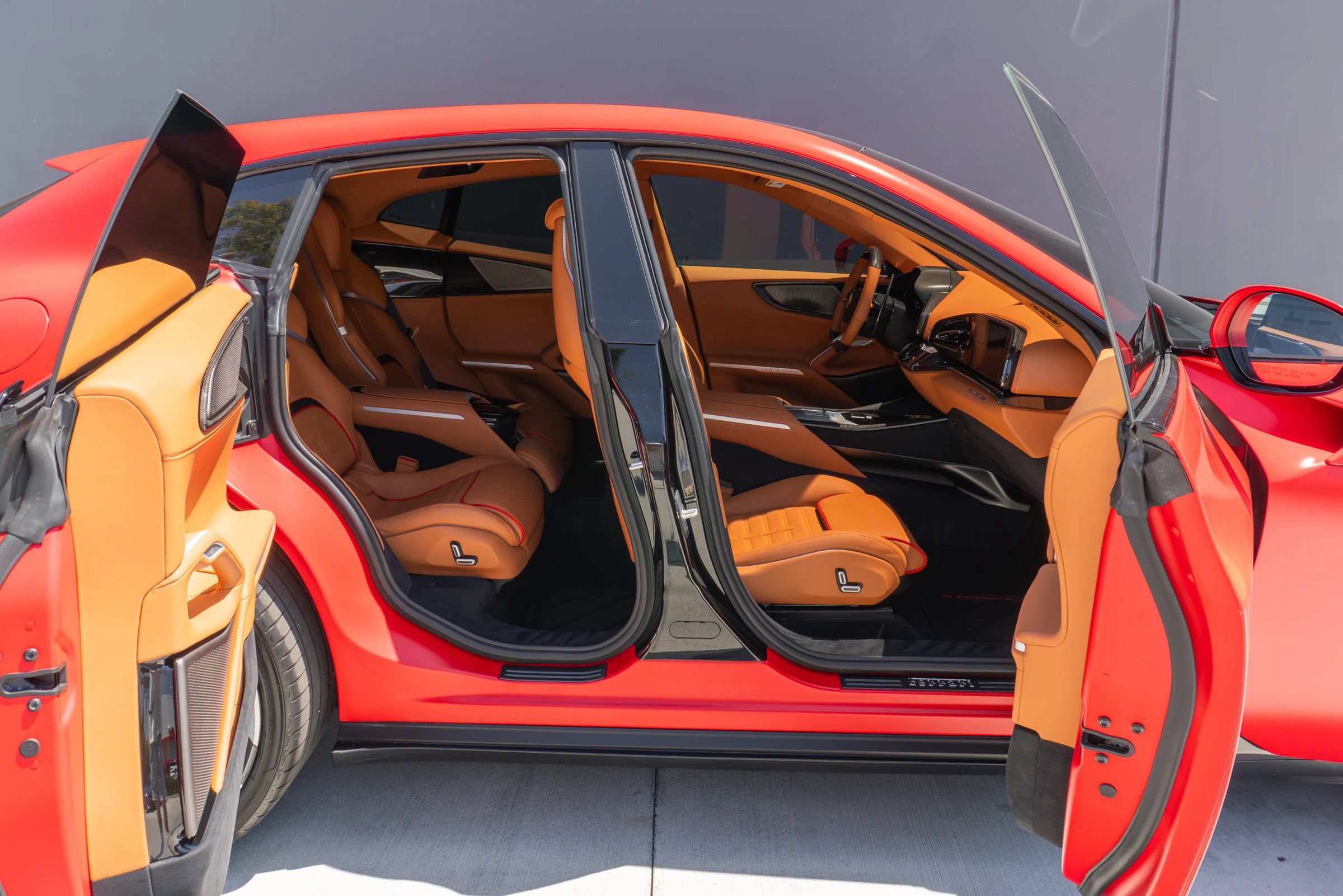 Used 2024 Ferrari Purosangue AWD/4WD image 65