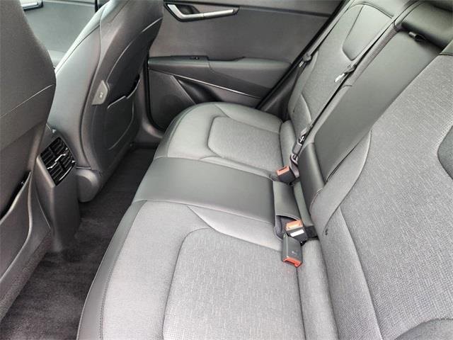 Used 2023 Kia Niro Wave image 31