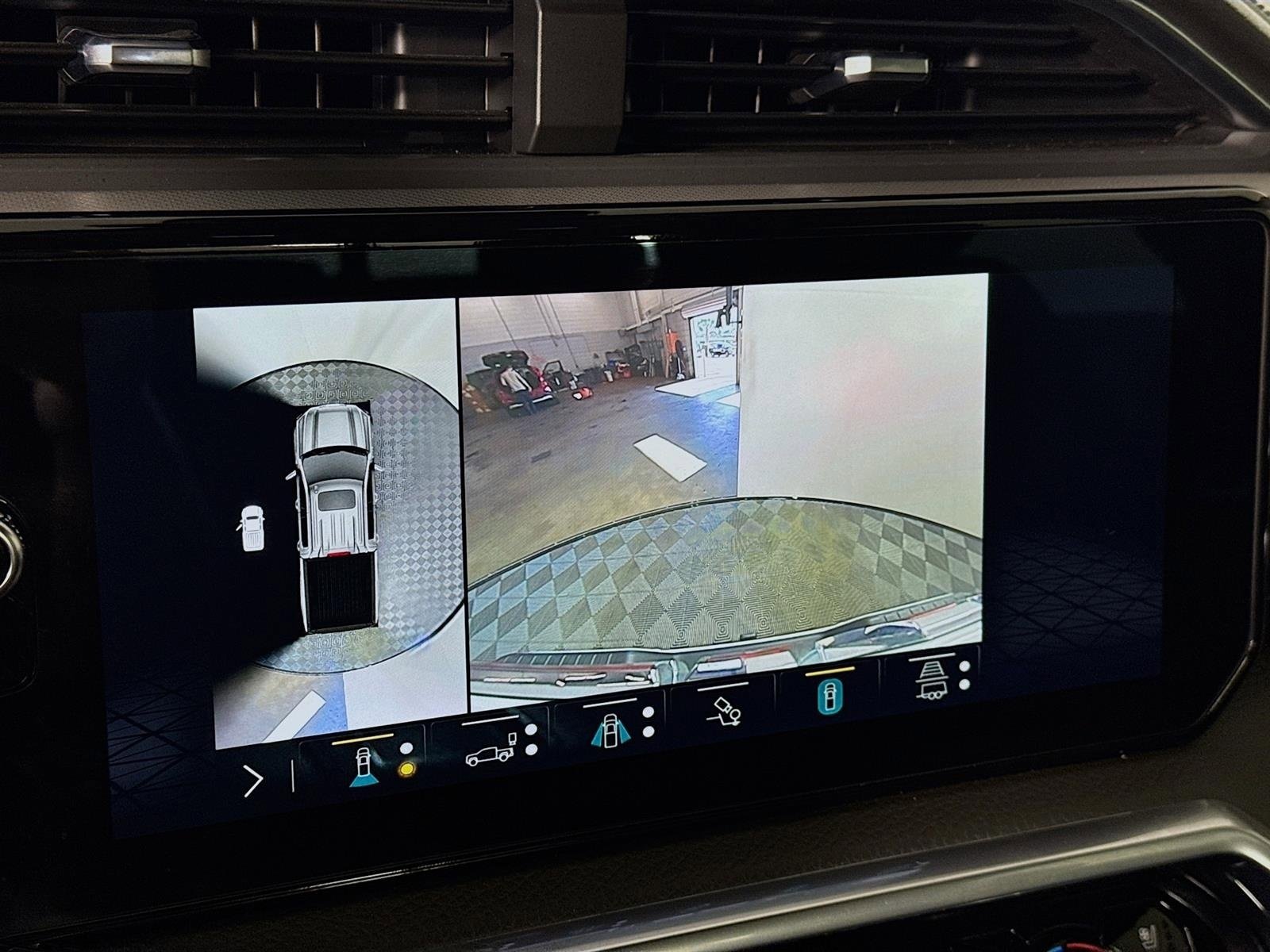 Certified 2022 GMC Sierra 1500 Denali image 16