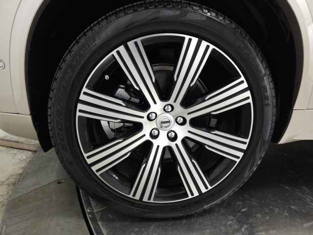 Certified 2024 Volvo XC90 B6 Ultimate w/ Protection Package Premier image 14