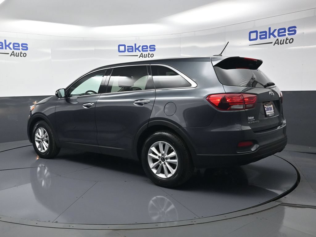 Used 2020 Kia Sorento FWD V6 image 5