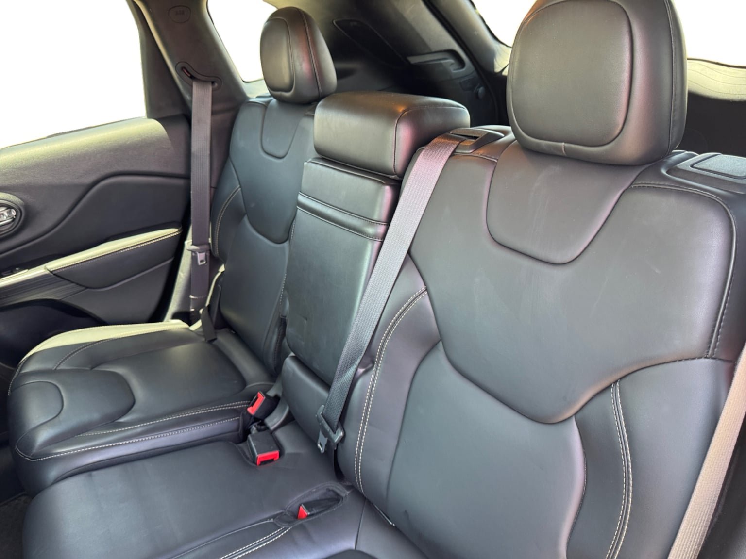 Used 2017 Jeep Cherokee High Altitude AWD/4WD image 16