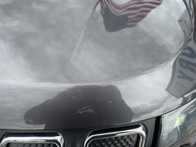 Used 2022 Jeep Compass Sport image 2