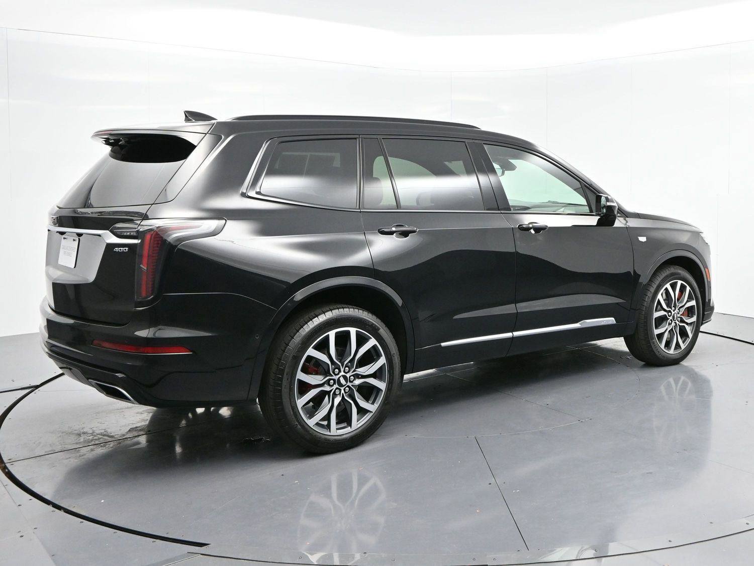 Certified 2024 Cadillac XT6 Sport w/ Platinum Package image 7