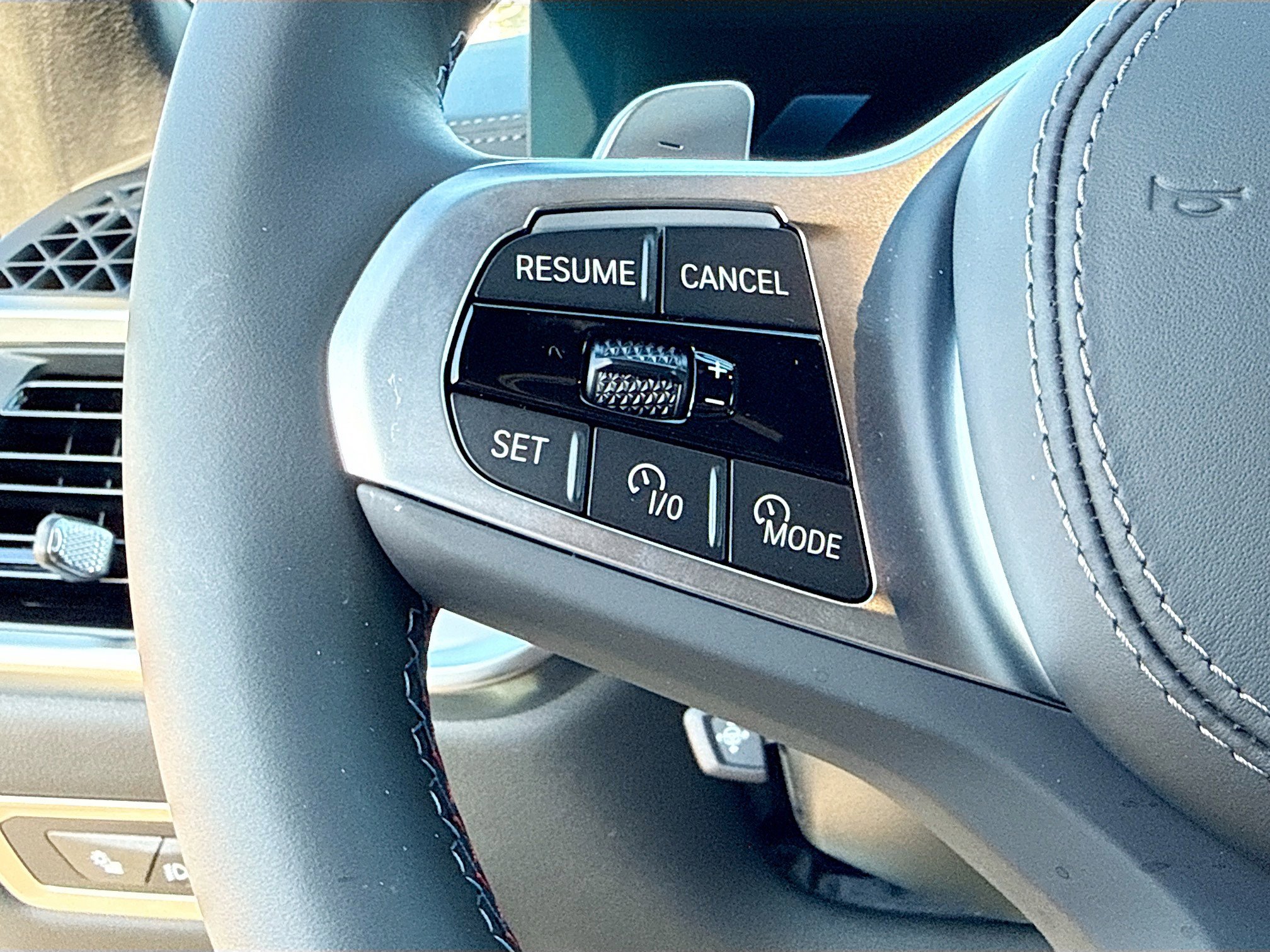 New 2026 BMW X7 M60i image 40