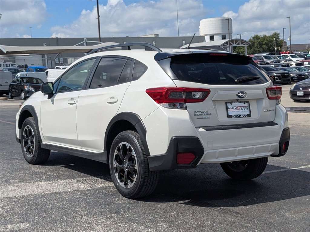 Used 2023 Subaru Crosstrek 2.0i image 3