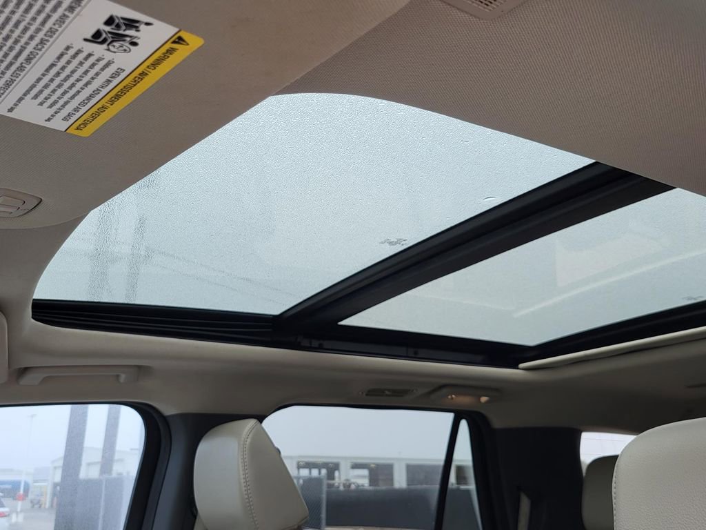 Used 2021 Ford Expedition XLT image 18