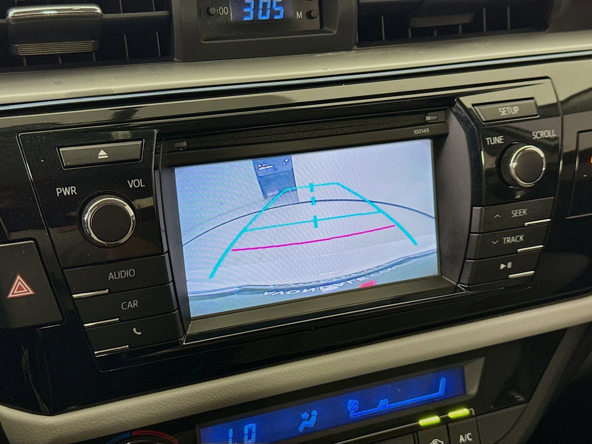 Used 2015 Toyota Corolla LE FWD image 14