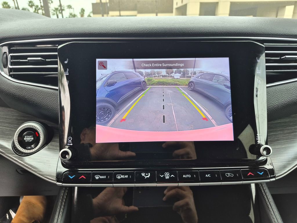 Used 2024 Jeep Wagoneer L Series II image 18