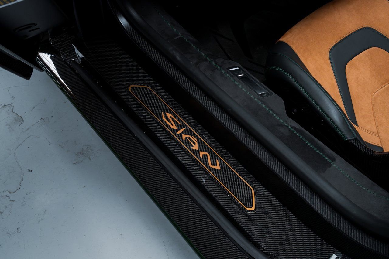 Used 2021 Lamborghini Sian Roadster image 20