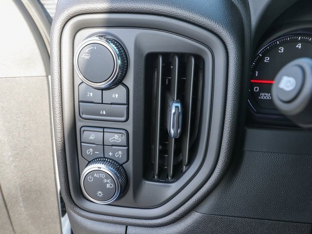 Used 2024 GMC Sierra 2500 Pro w/ Convenience Package image 21