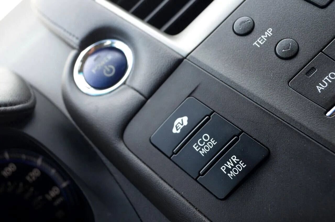 Used 2012 Lexus HS 250h image 36