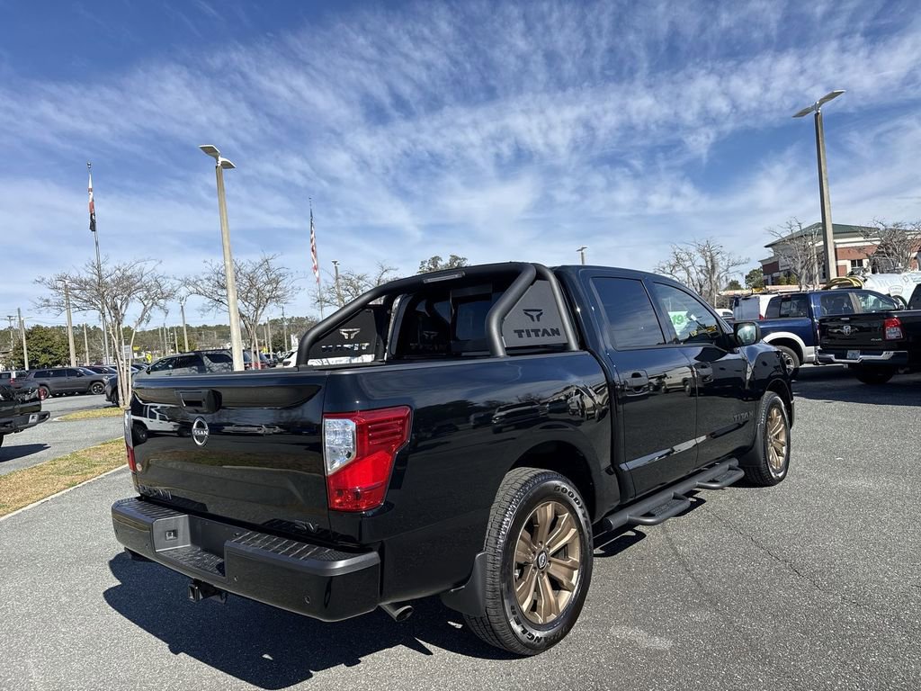 Used 2024 Nissan Titan SV w/ SV Bronze Edition Package image 3