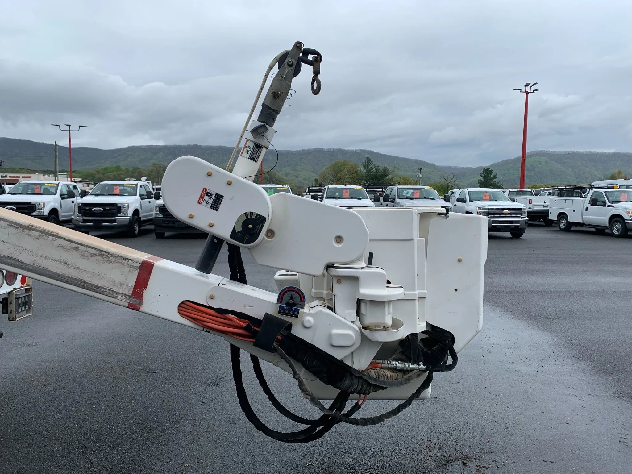 Used 2017 Ford F550 XL 169  W.B. 2D image 43