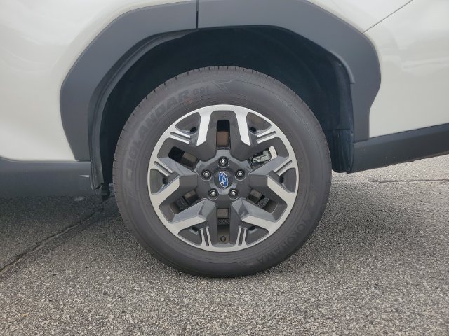 Certified 2026 Subaru Forester Premium w/ Base/Premium Plus Package AWD/4WD image 12