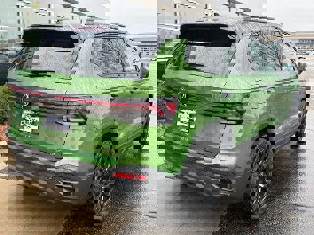 New 2026 Volkswagen Taos SE AWD/4WD image 3