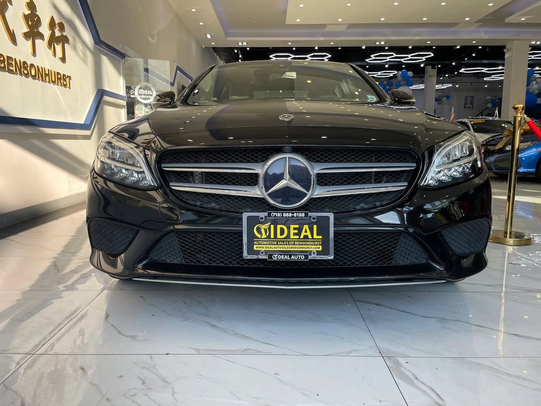Used 2019 Mercedes-Benz C 300 4MATIC Sedan image 3