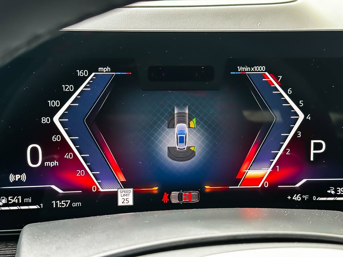 New 2026 BMW X5 xDrive50e w/ M Sport Package image 14