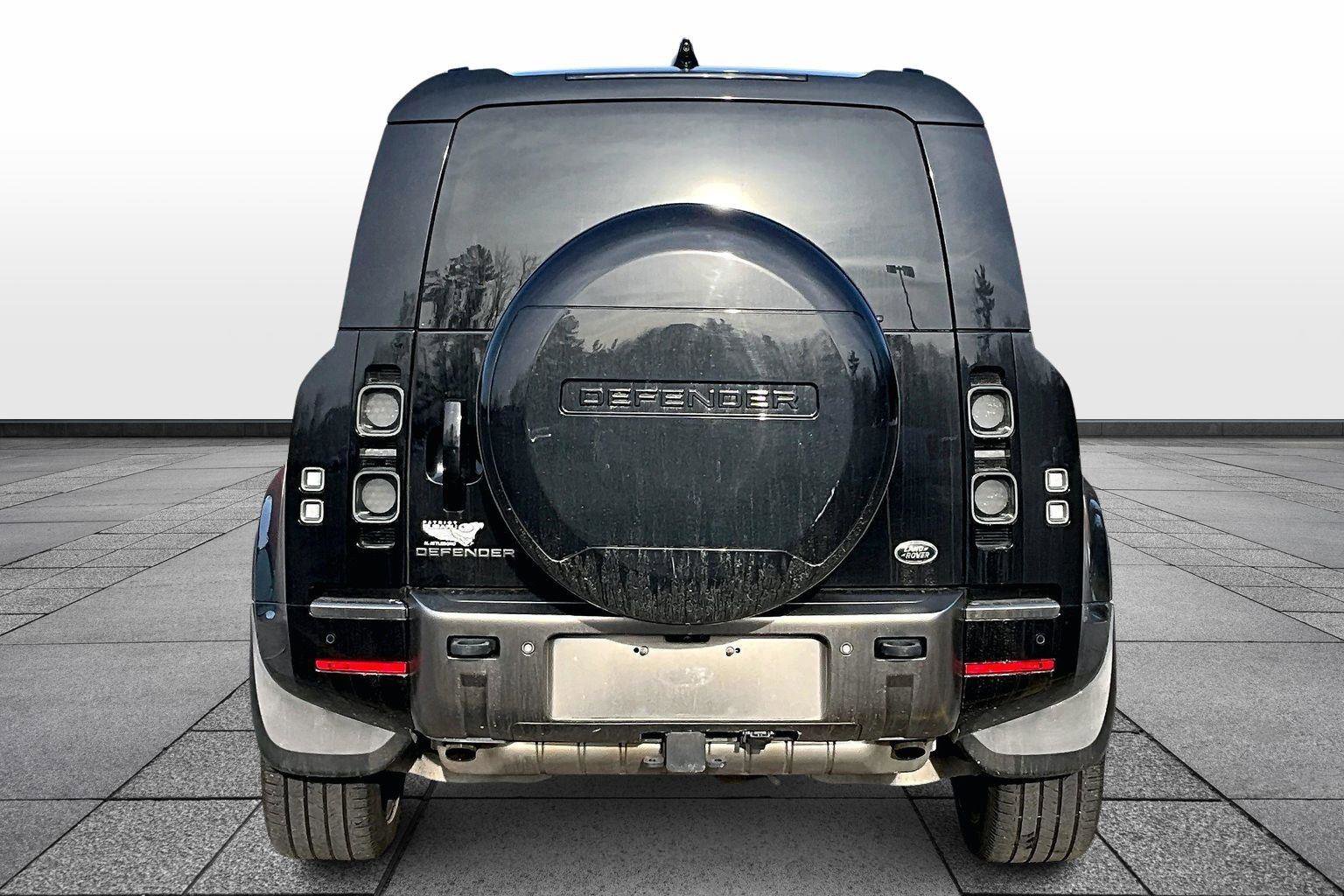 Used 2021 Land Rover Defender 90 X image 4